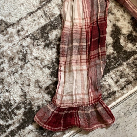 Cold shoulder blouse - Picture 3 of 3